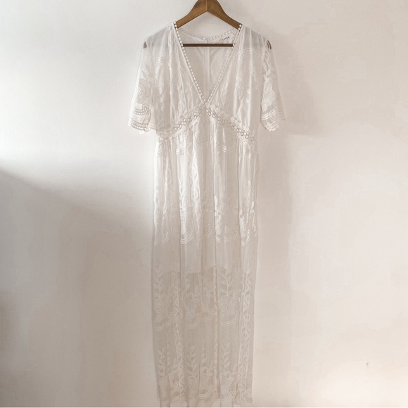 Eleter White Floral V Neck Lace Maxi Dress Size XL - Picture 3 of 6